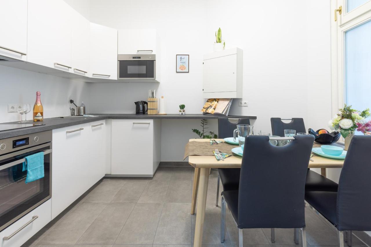 Yeshello Vienna Central Station Apartment Luaran gambar